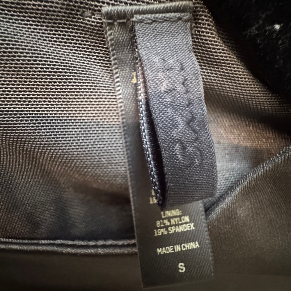 SKIMS ALL-IN-ONE SHINE CREW NECK LONG SLEEVE ONESIE IN GUNMETAL - Picture 8 of 9